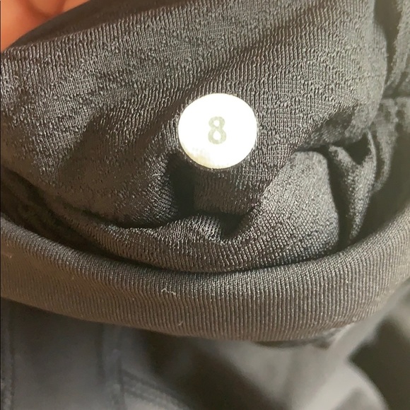 Lululemon Pocketed Cropped Leggings - Picture 4 of 4